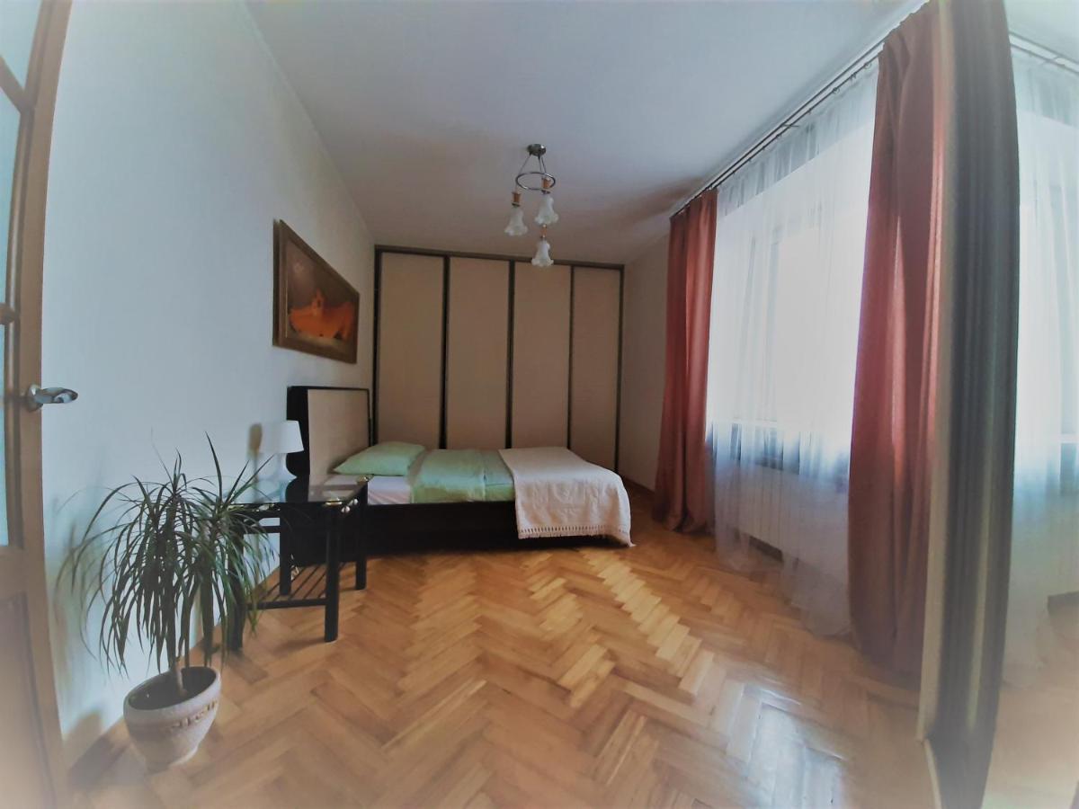 Apartment On Myasnikova 34 Мінськ Екстер'єр фото