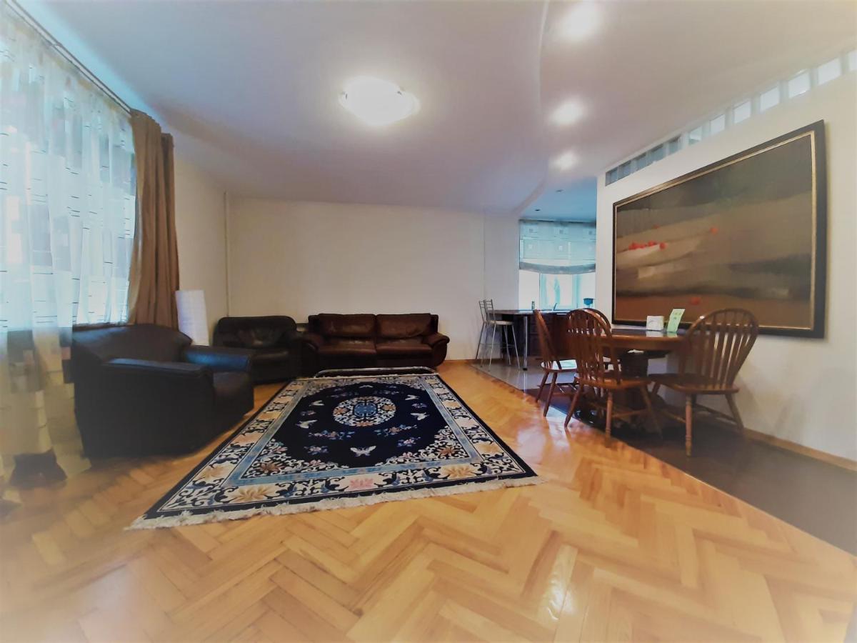 Apartment On Myasnikova 34 Мінськ Екстер'єр фото