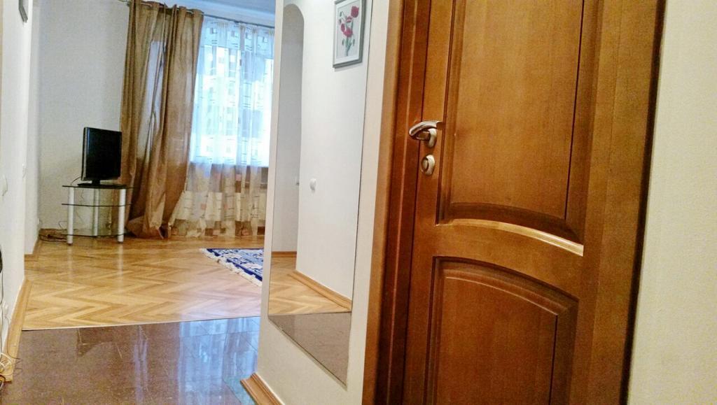 Apartment On Myasnikova 34 Мінськ Екстер'єр фото