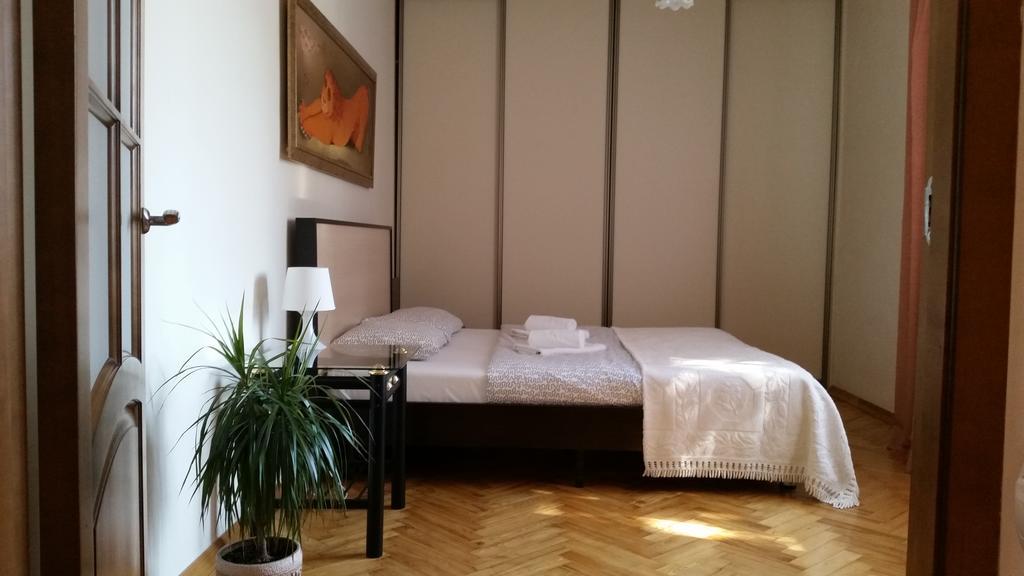 Apartment On Myasnikova 34 Мінськ Екстер'єр фото